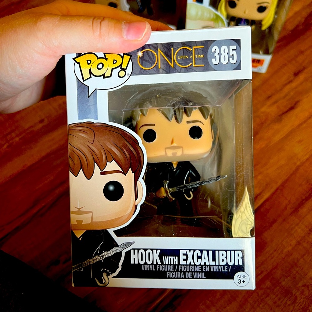 Hook with Excalibur from Once Upon a Time 385 Funko Pop